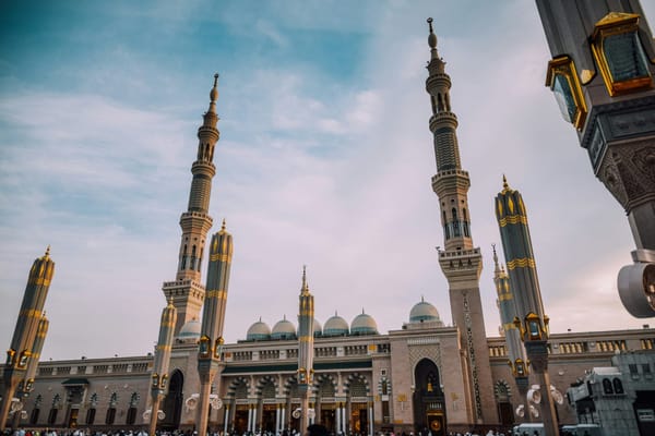 Masjid al-Nabawi Guide 2025: Rawdah Access & Travel Tips